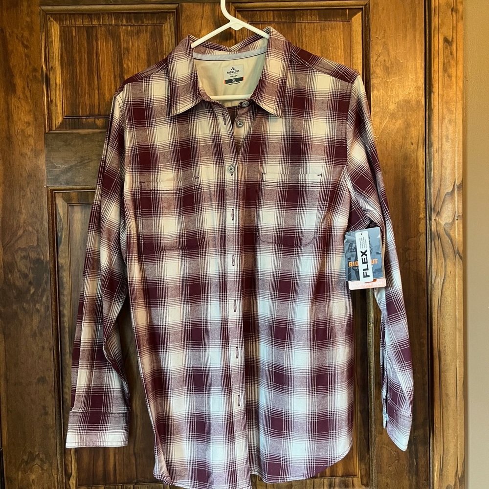 Women's NWT Ridgecut Flex Burgundy Plaid Button Down‎ Shirt